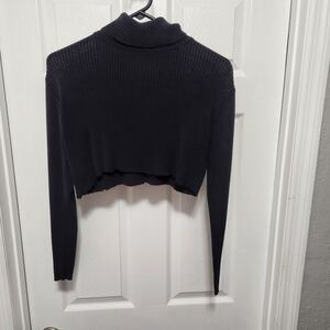 Valerie Stevens Black Ribbed Long Sleeve Crop Top